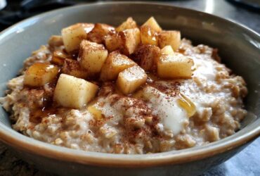 Apple Cinnamon Oatmeal