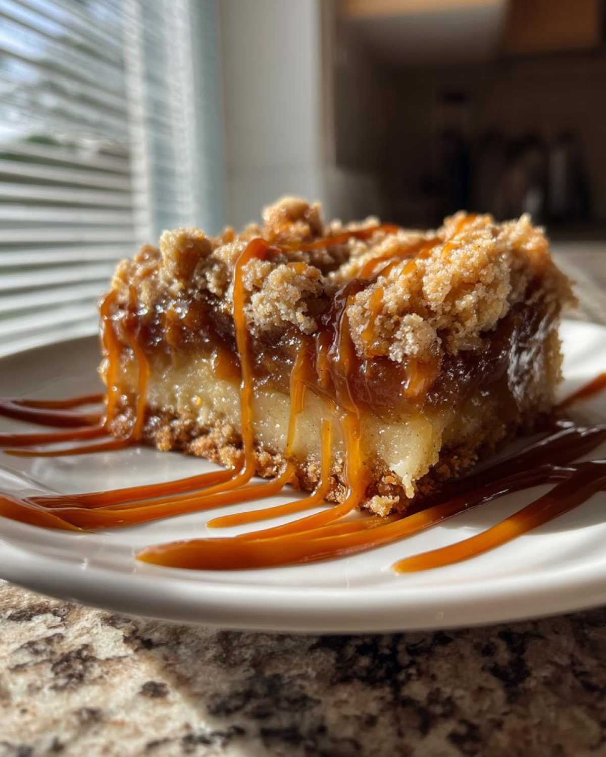 Salted Caramel Apple Pie Bars - detail 4